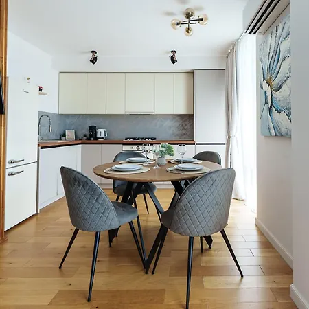 Carmen Sylva Collection - Exclusive