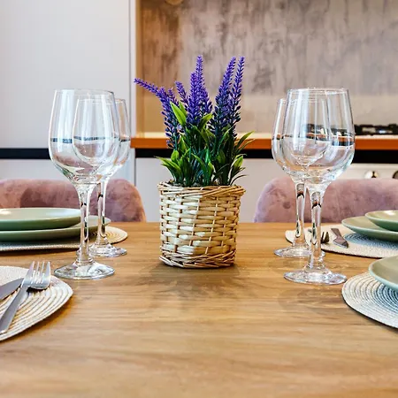 Carmen Sylva Collection - Exclusive *