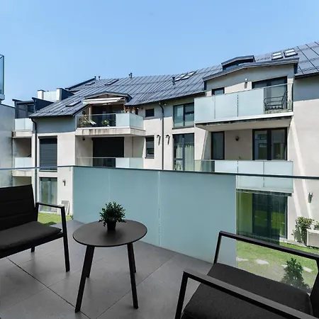 Carmen Sylva Collection - Exclusive Βουκουρέστι