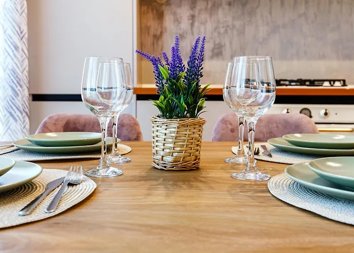 Carmen Sylva Collection - Exclusive *