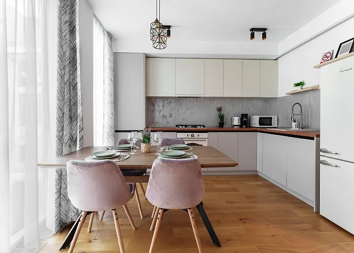 Carmen Sylva Collection - Exclusive