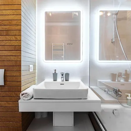 Carmen Sylva Collection - Exclusive *